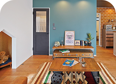 キズがつきにくい耐久強化壁紙